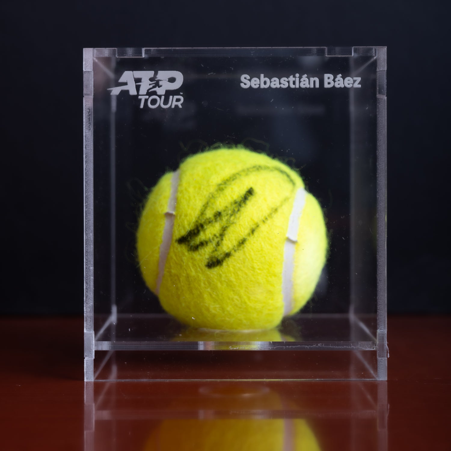 Pelota Firmada - Sebastián Báez